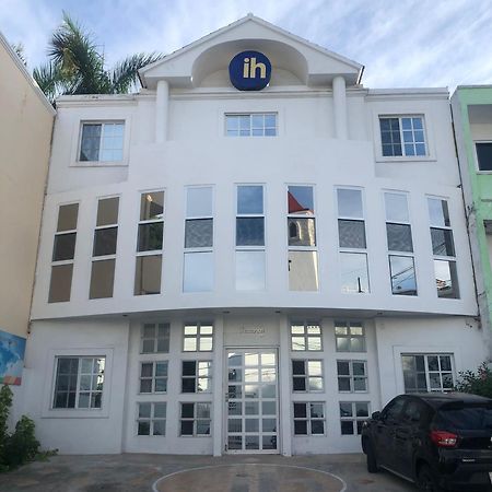 International House Hotel Плая дел Кармен Екстериор снимка