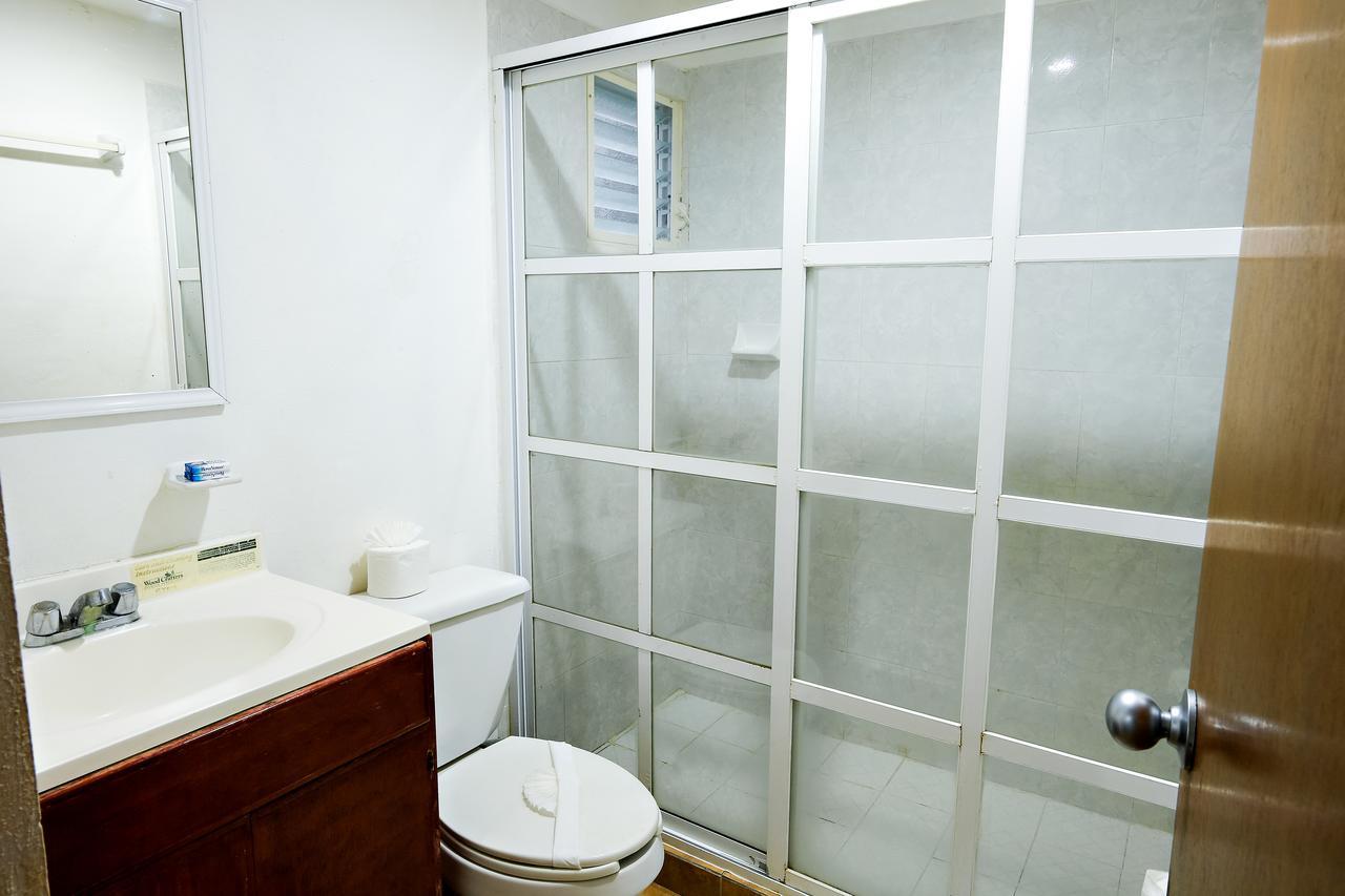 International House Hotel Плая дел Кармен Екстериор снимка