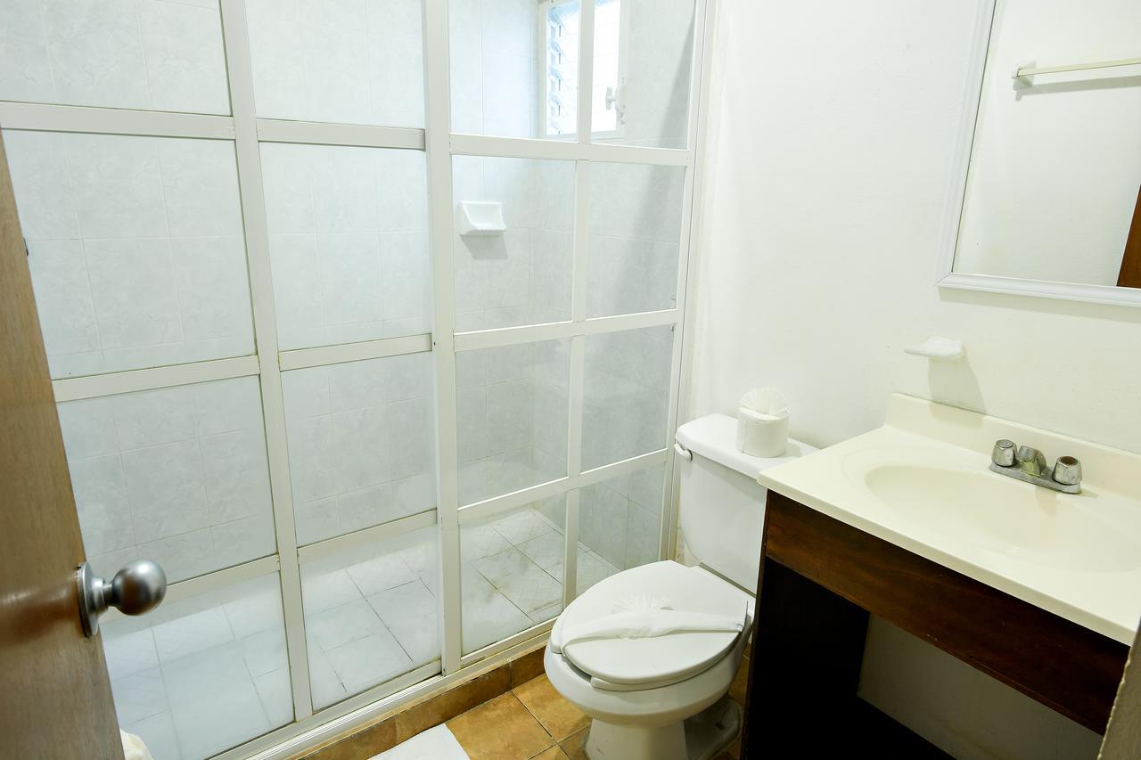 International House Hotel Плая дел Кармен Екстериор снимка